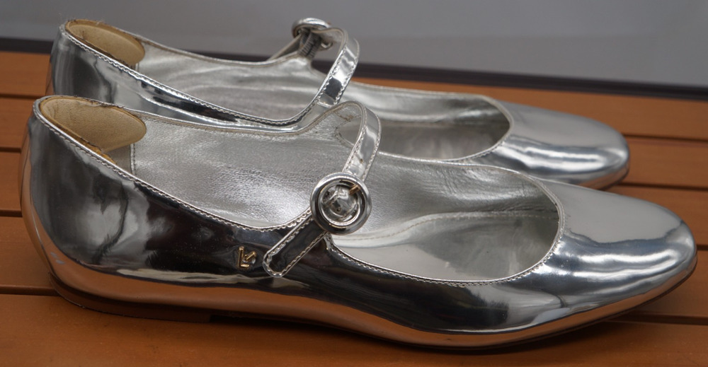 Larroudé Women's Blair Mary Jane Silver Metallic Ballet Flats Sz 9.5